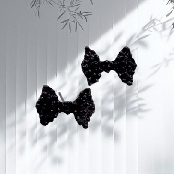 New Exclusively Fancy Vintage Alloy Metal Black Butterfly Bow Stud Earrings - Picture 7 of 7